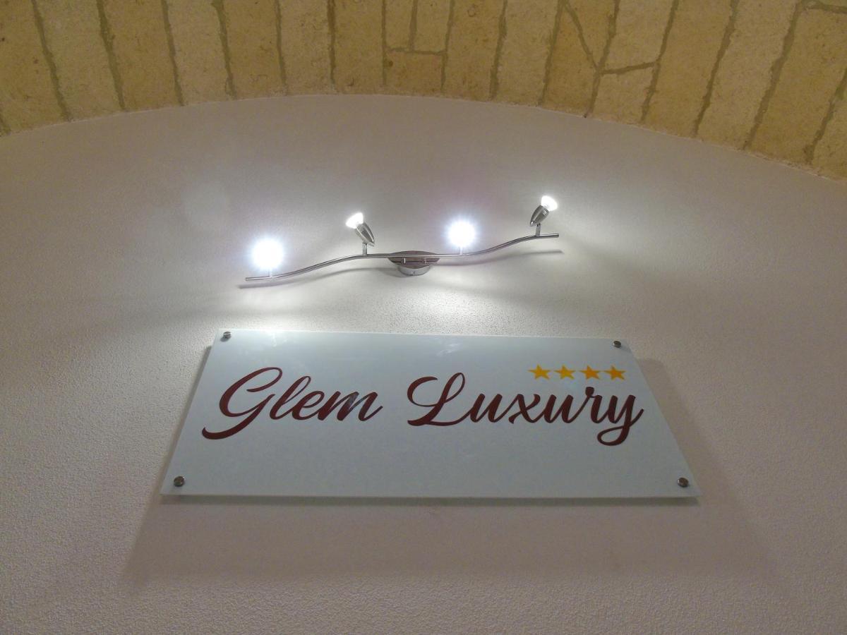 Glem Luxury Apartment Copertino Luaran gambar