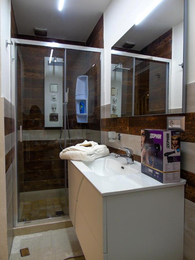 Glem Luxury Apartment Copertino Luaran gambar