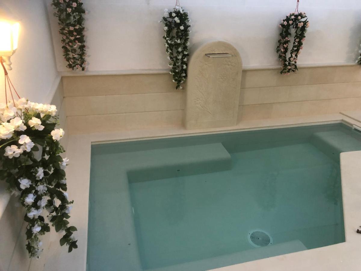 Glem Luxury Apartment Copertino Luaran gambar